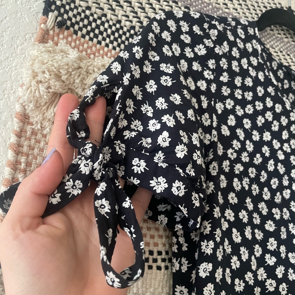 Madewell Black And White Floral Midi Dress View 2
